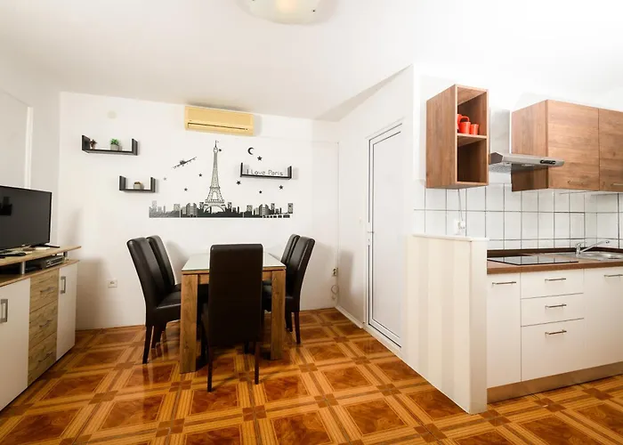 Apartments Emina