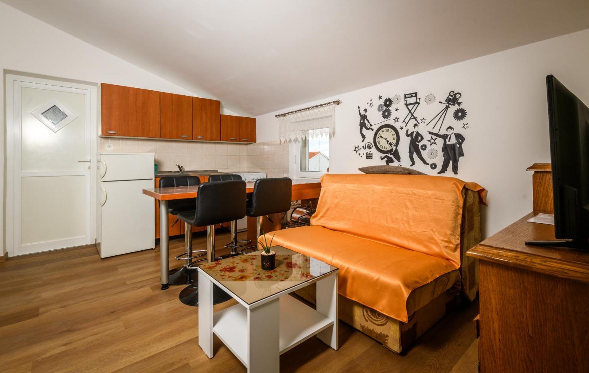 Apartment Emina