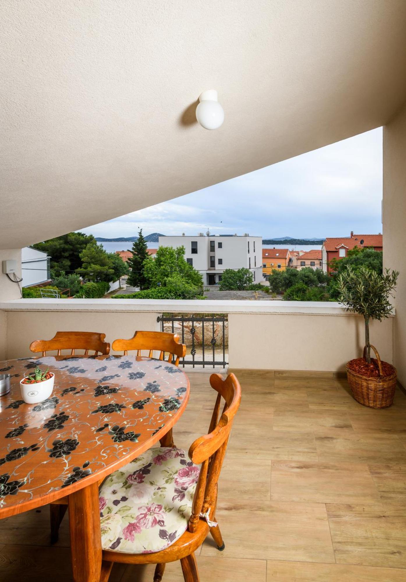 Emina * Vodice