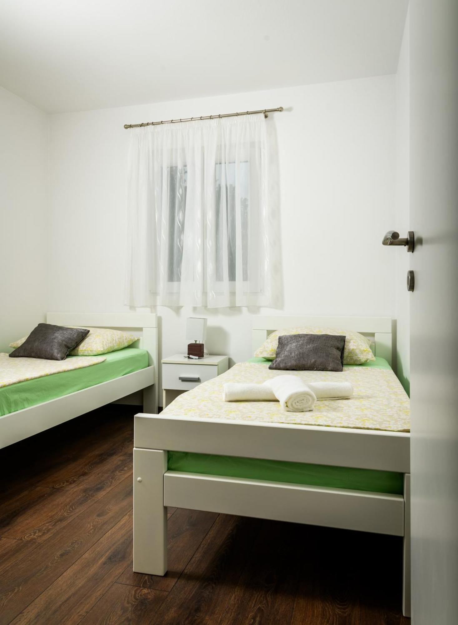 Apartment Emina *